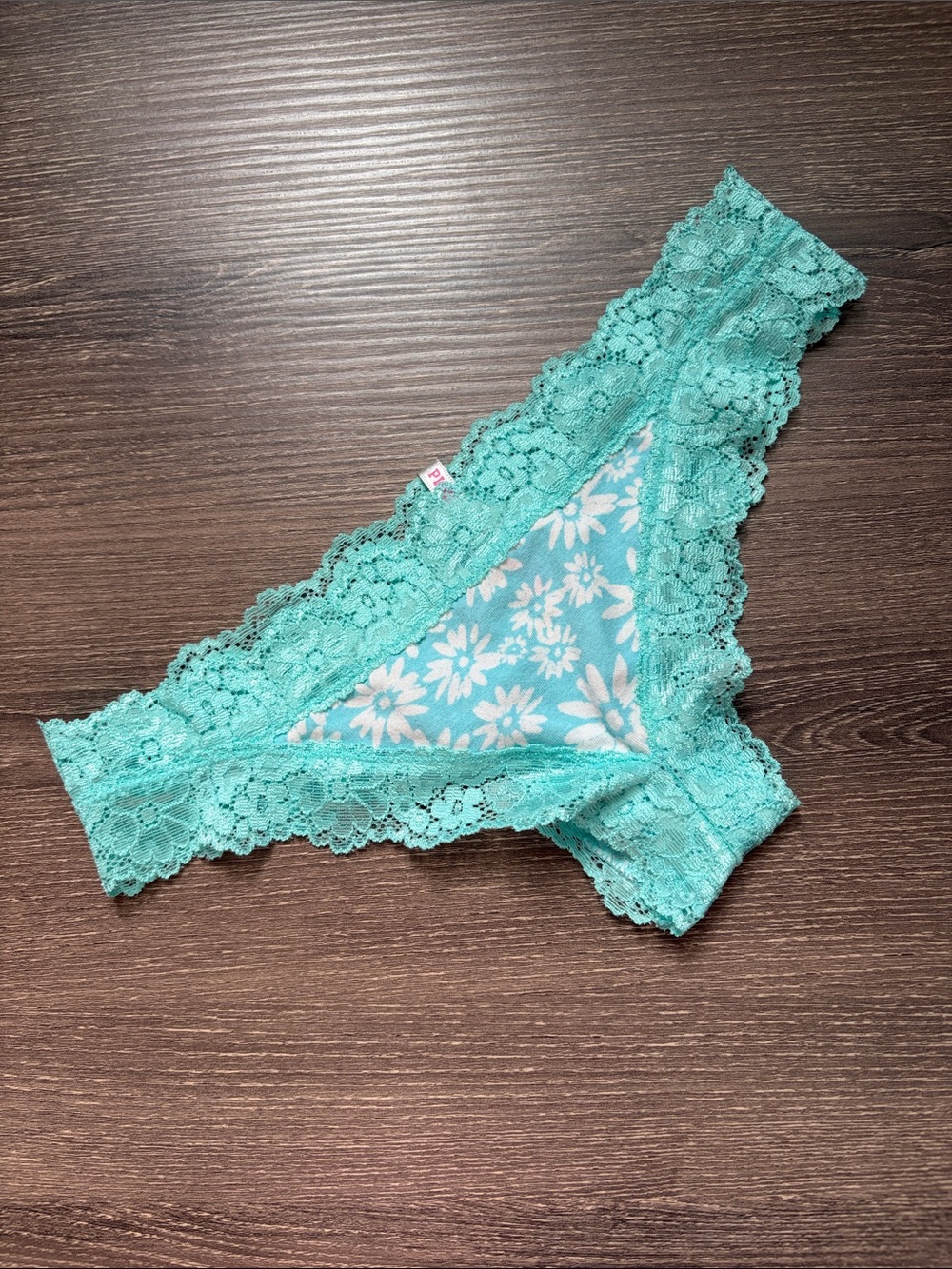 2012 ❤️$30 NWT Victoria's Secret Extra Low Rise Thong Size XS